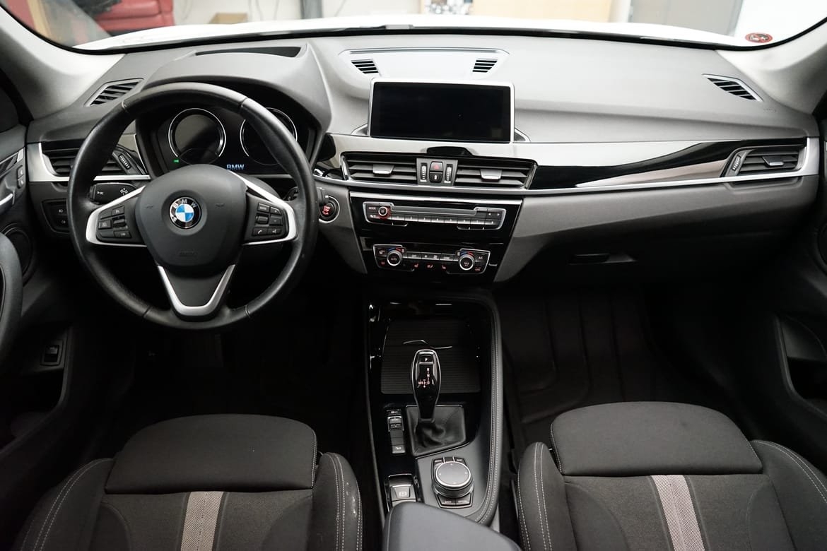BMW X1 xDrive20d Sport line 2019, bild 6/10