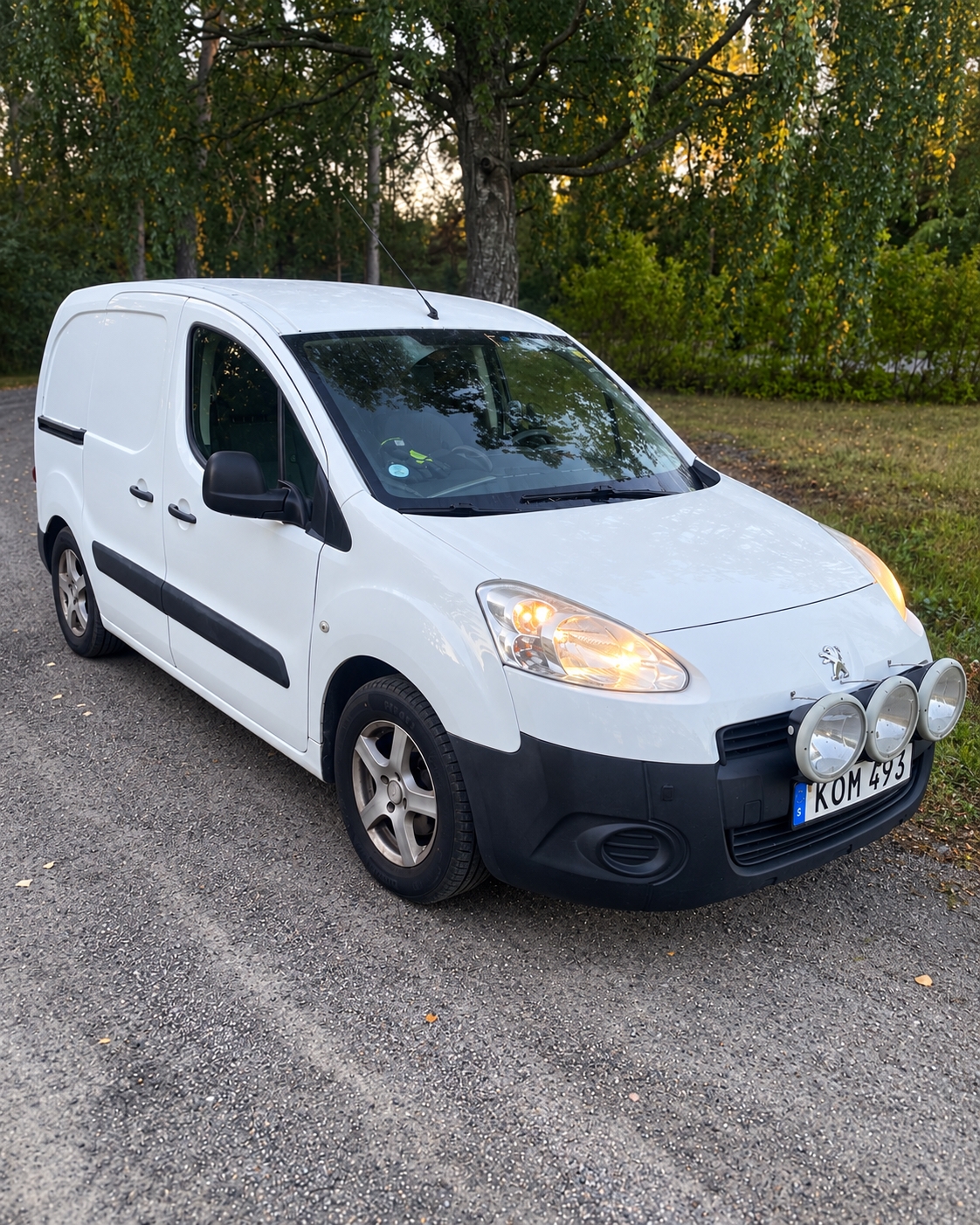 Peugeot Partner Skåpbil 1.6 HDi EGS 2014, kuva 2/4