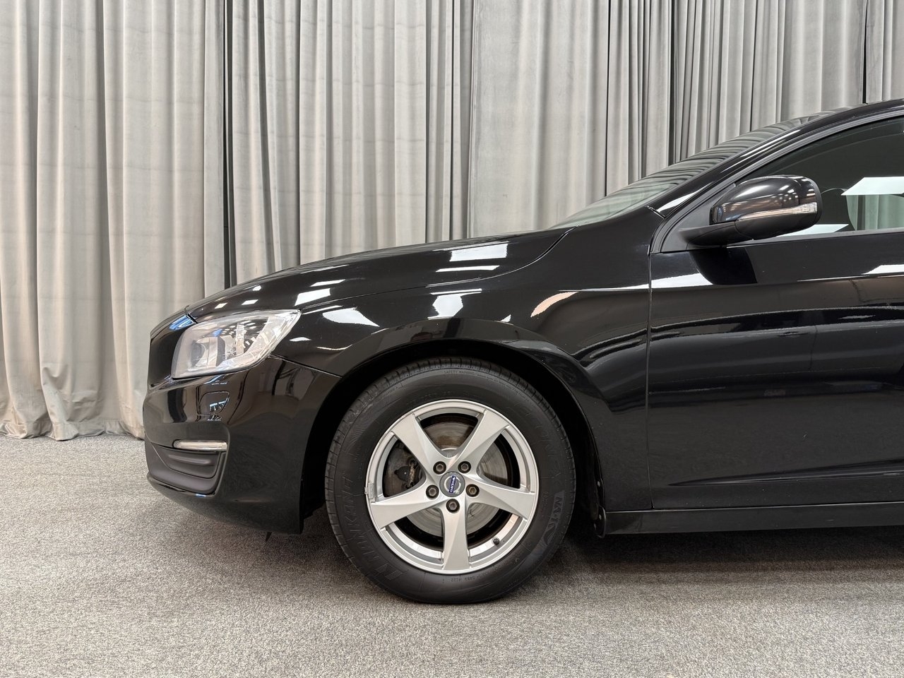 Volvo S60 2017, kuva 4/10