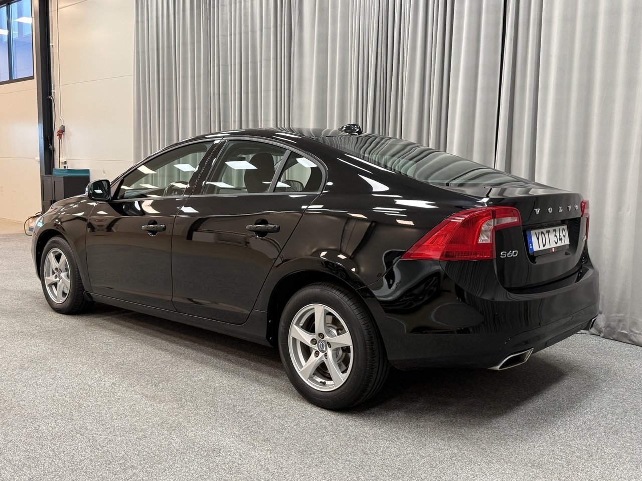 Volvo S60 2017, kuva 3/10
