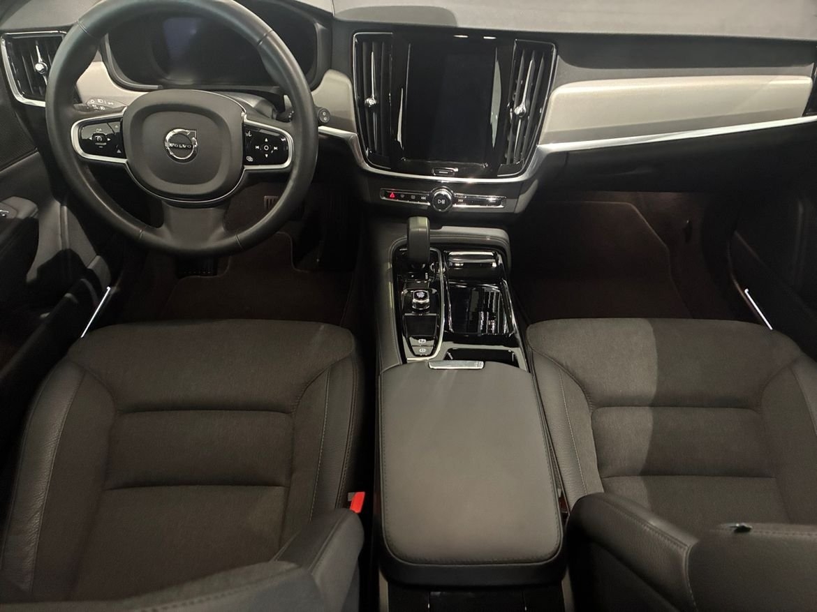 Volvo V90 T6 Core Bright 2025, kuva 6/10