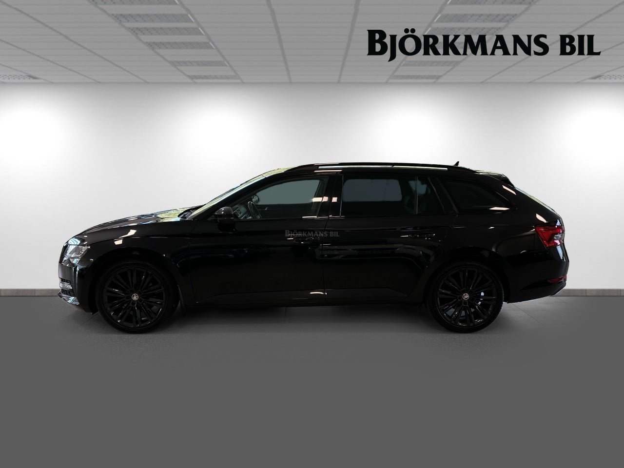 Skoda Superb 2022, bild 4/10