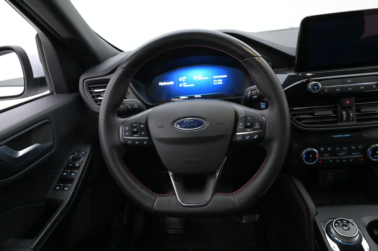 Ford Kuga PHEV ST-Line 2023, kuva 7/10