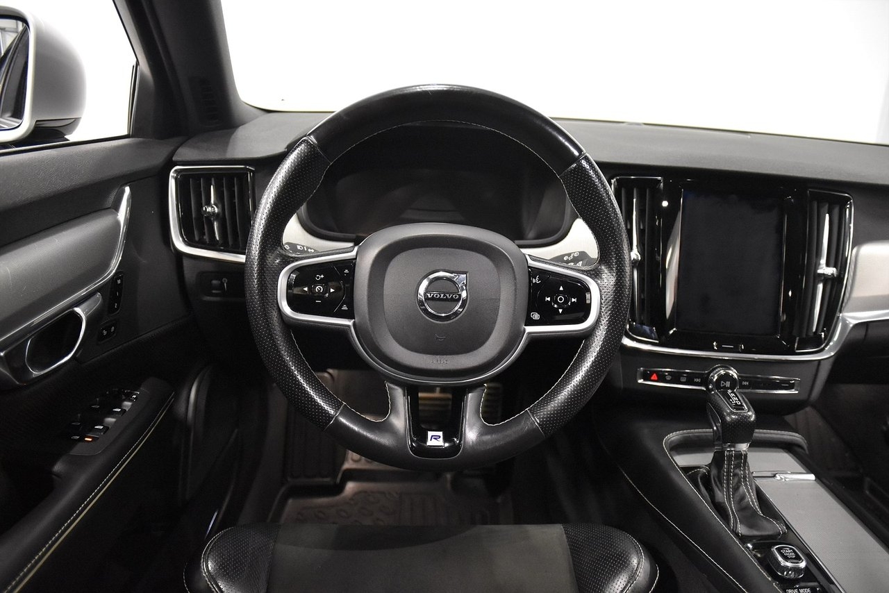 Volvo V90 2018, photo 2/10
