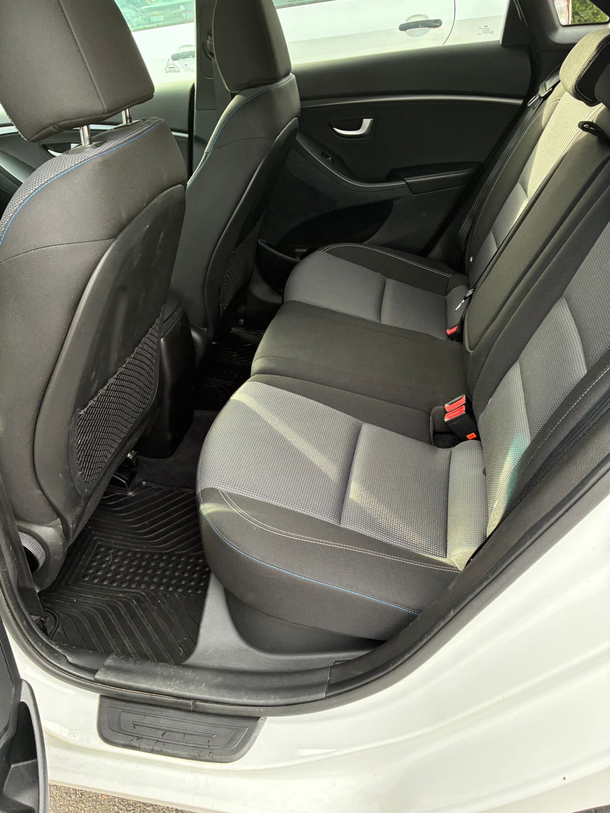 Hyundai i30 5-dörrar 1.6 CRDi Manuell 2017, bild 6/8