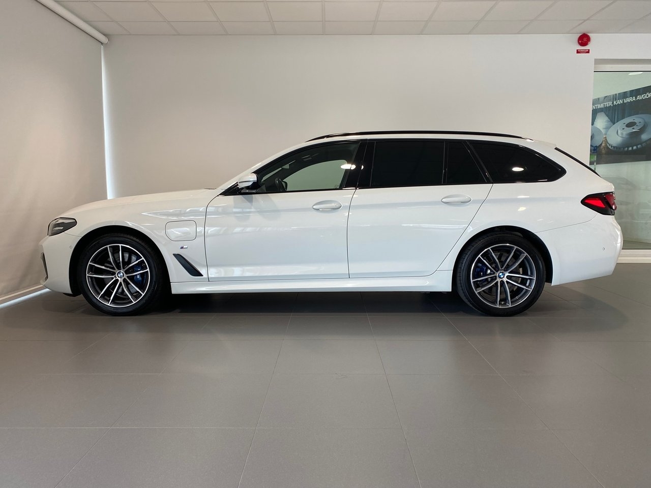 BMW 530 2021, kuva 2/10