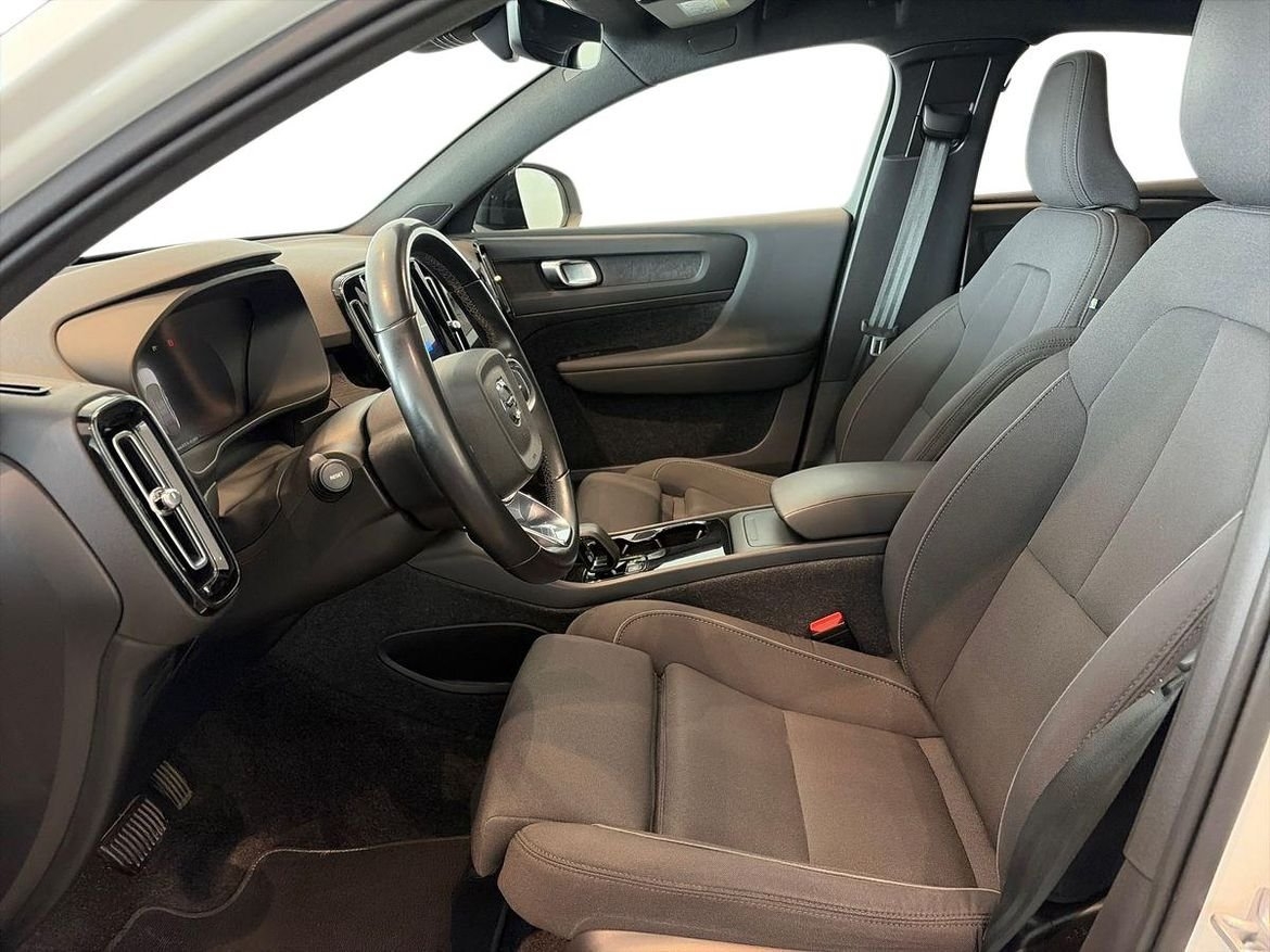 Volvo C40 2023, photo 7/10