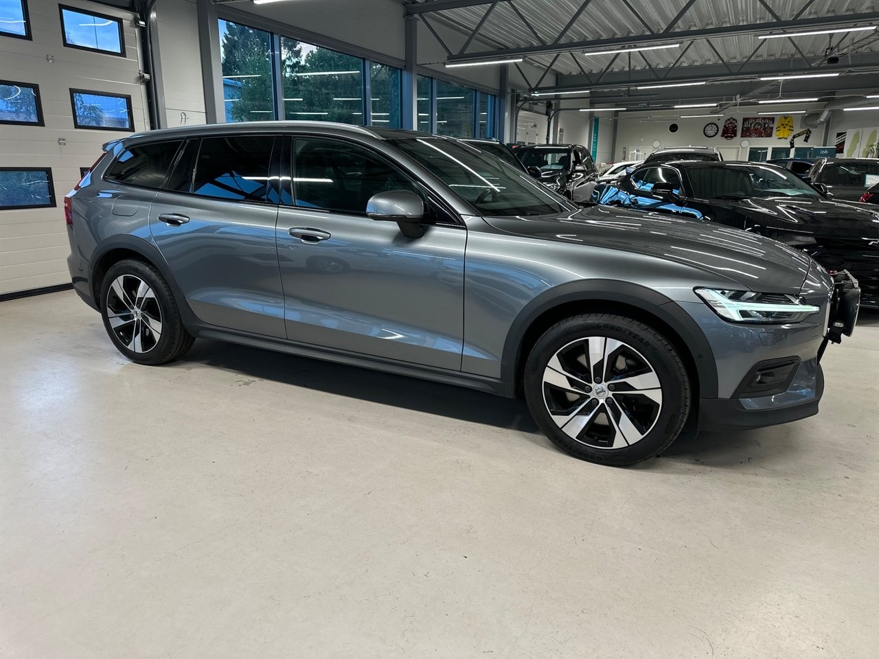 Volvo V60 Cross Country 2020, bild 7/10