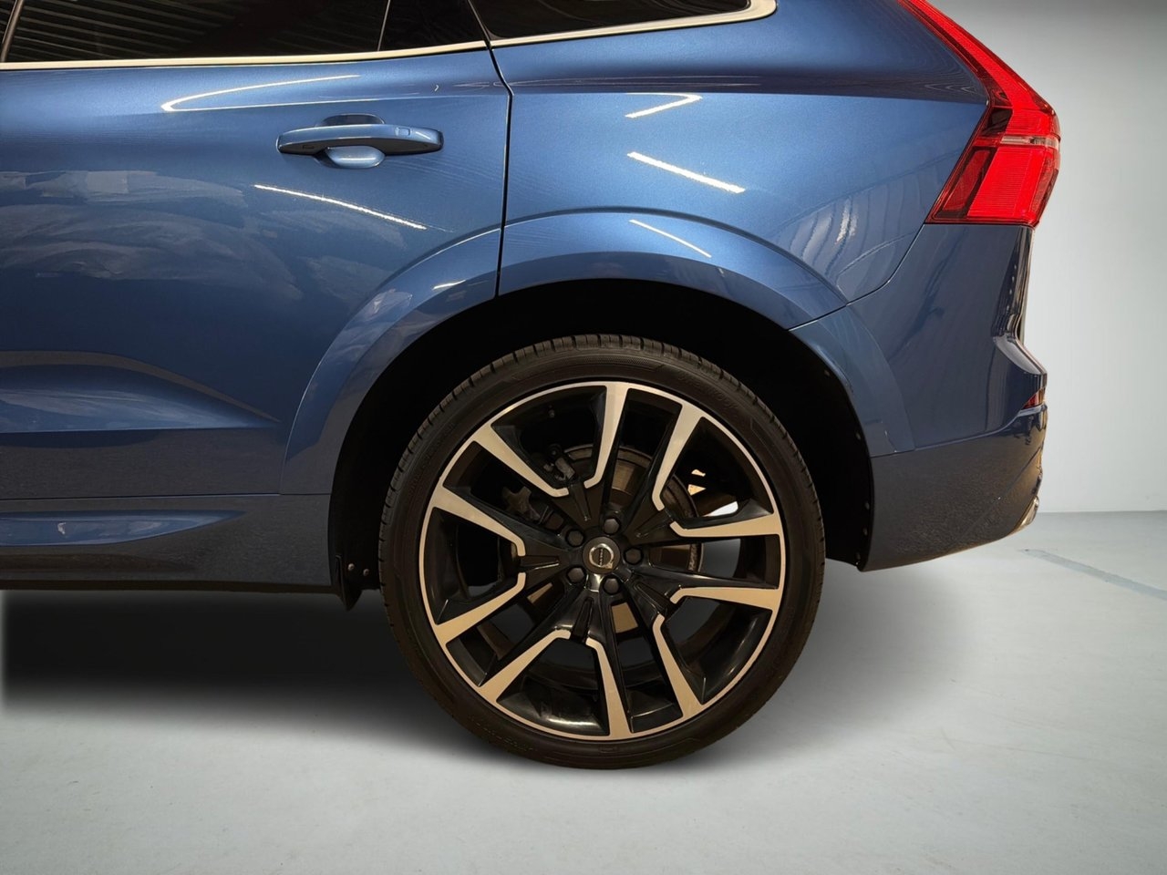 Volvo XC60 2018, photo 5/10