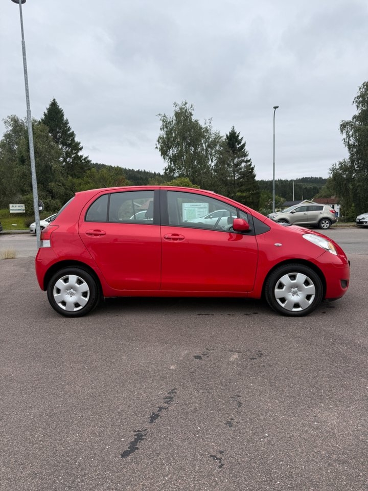 Toyota Yaris 2010, bild 7/10