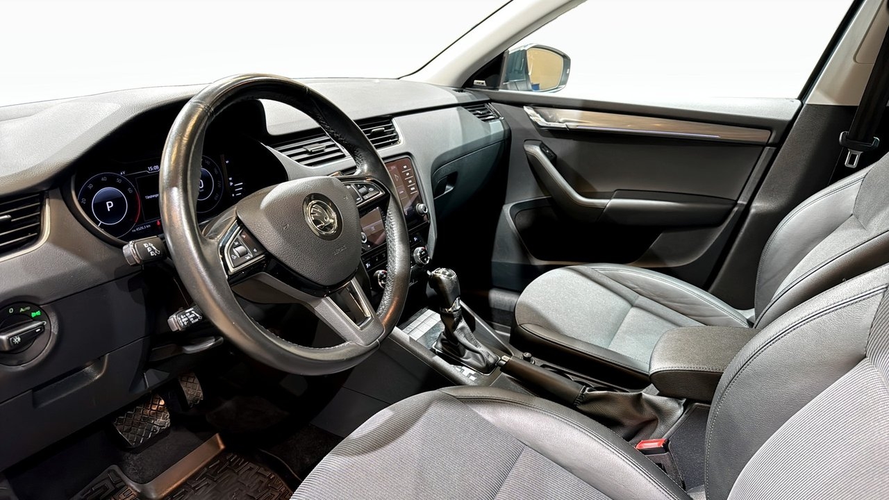 Skoda Octavia 2020, bild 7/10