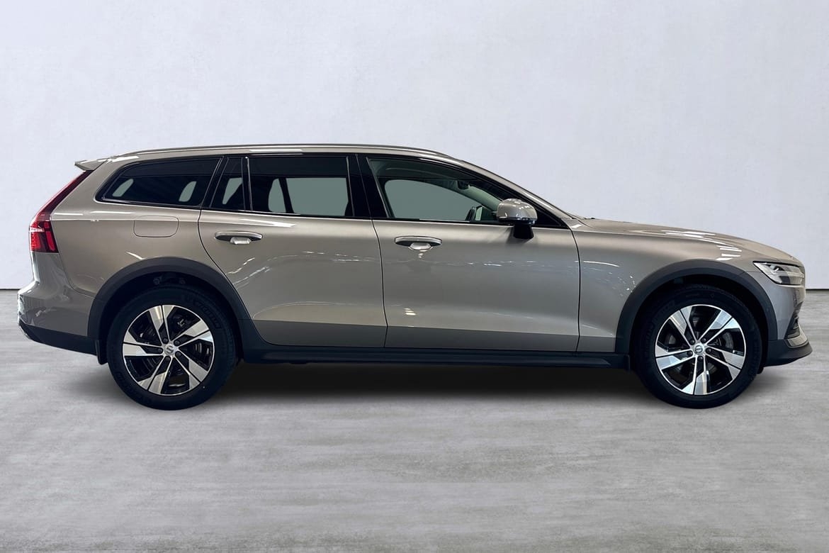 Volvo V60 Cross Country 2021, bild 3/10