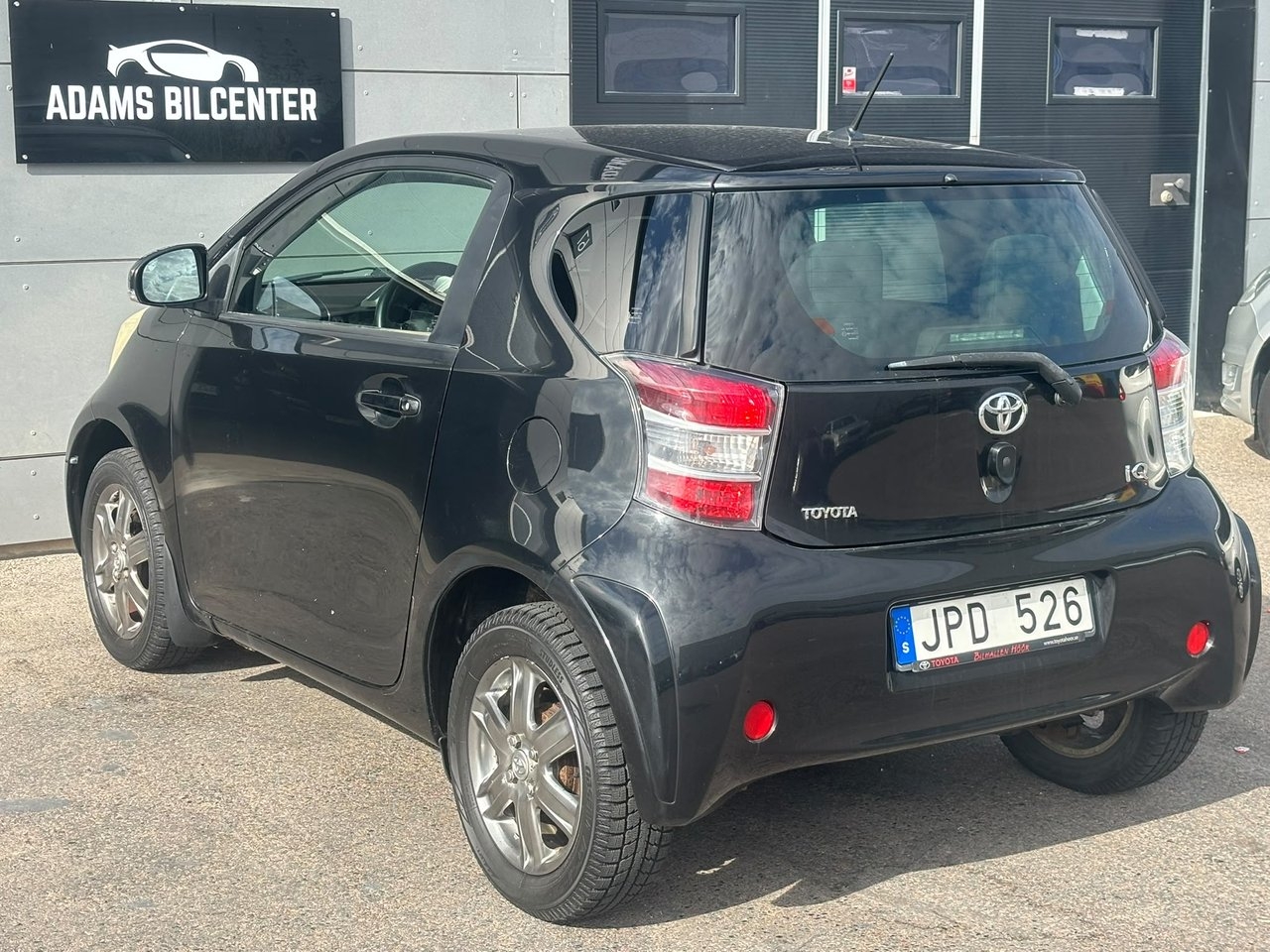Toyota IQ 1.0 VVT-i 2009, bild 7/10