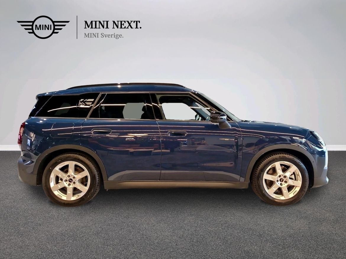 MINI Countryman SE Classic Trim, Paket L 2026, photo 2/16