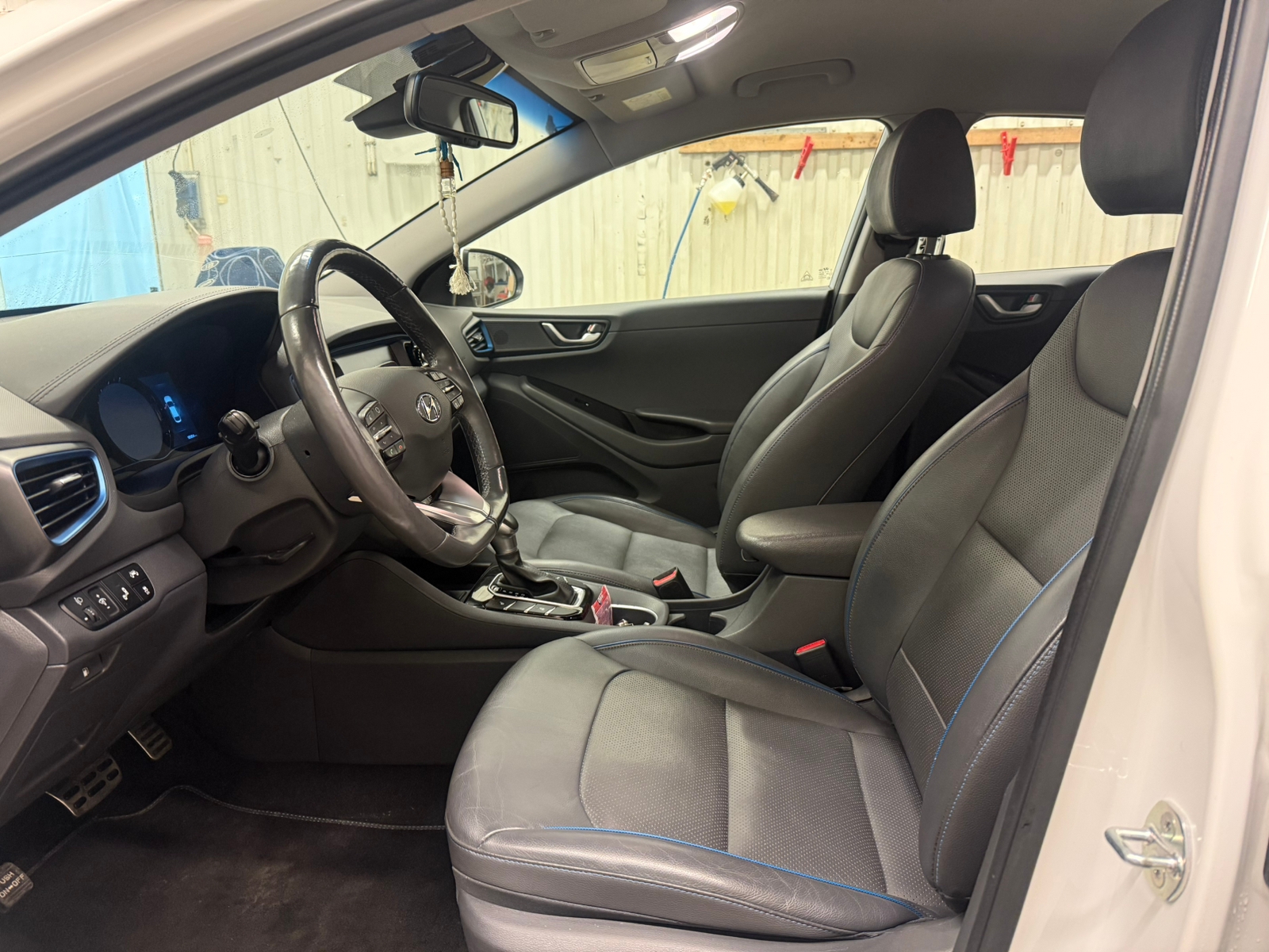 Hyundai Ioniq Hybrid 1.6 DCT 2017, bild 6/7