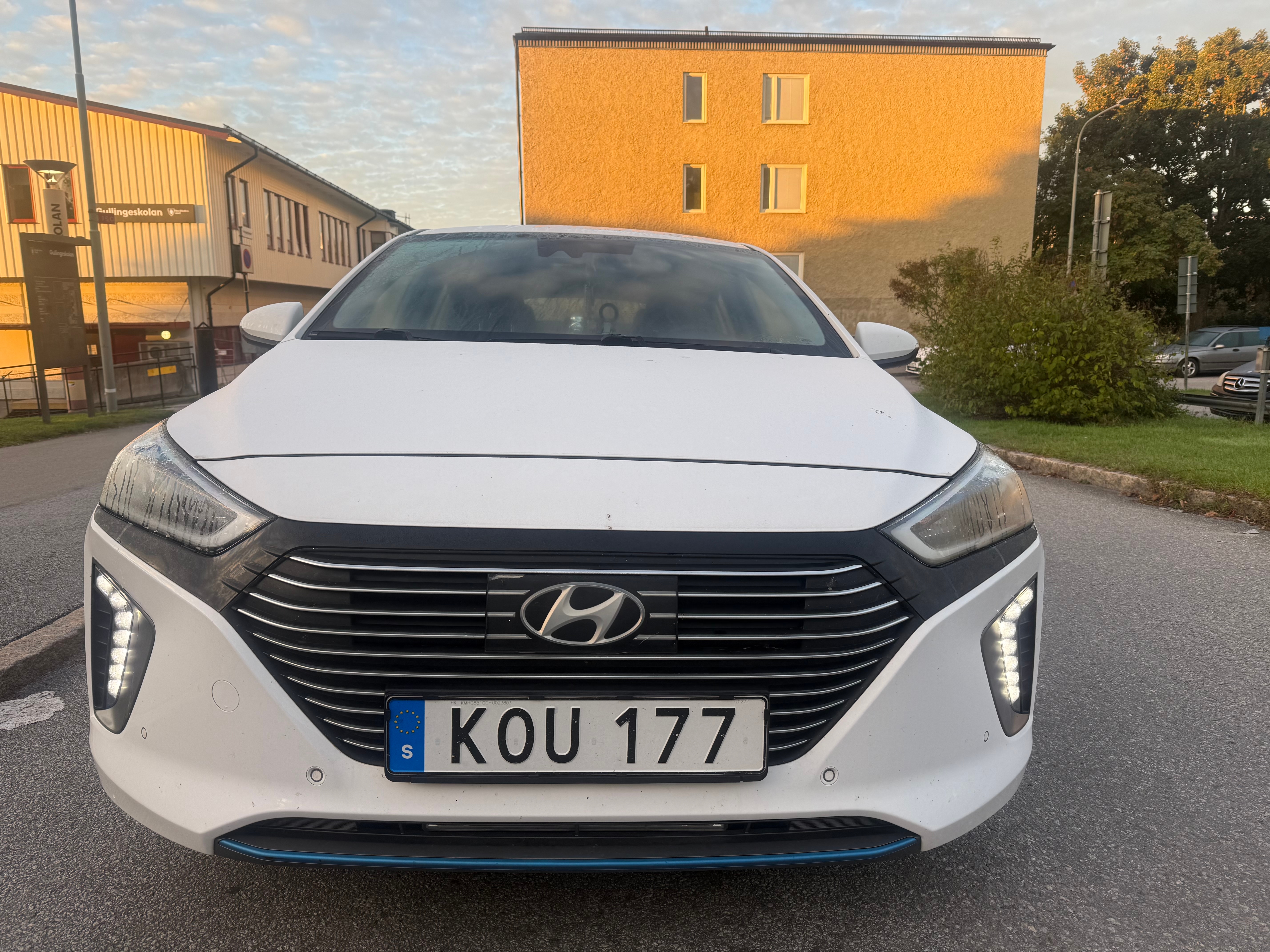Hyundai Ioniq Hybrid 1.6 DCT 2017, bild 2/7