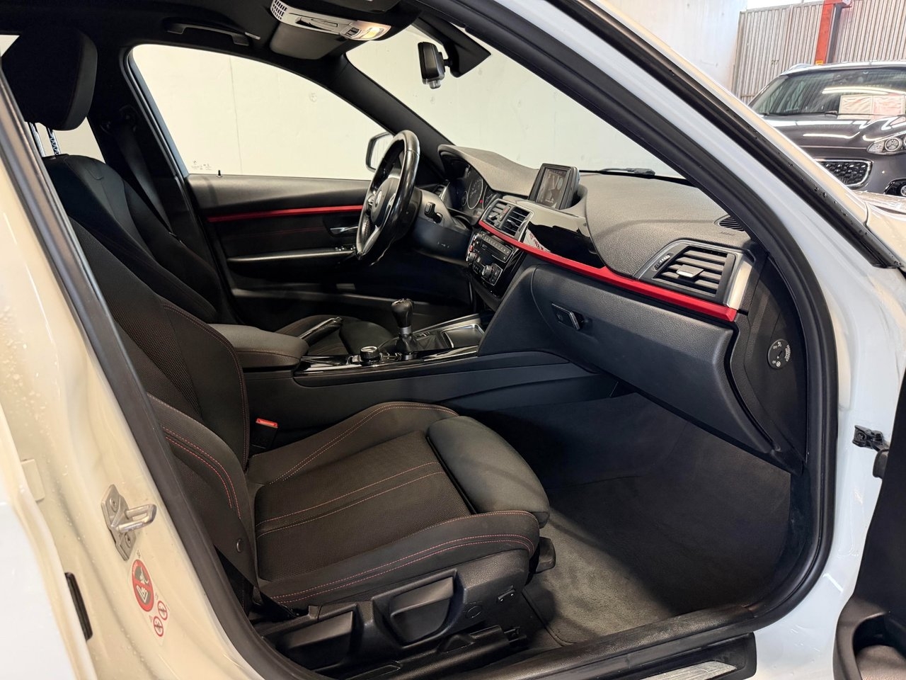 BMW 320 d Sedan Sport line Euro 6 2017, kuva 6/10