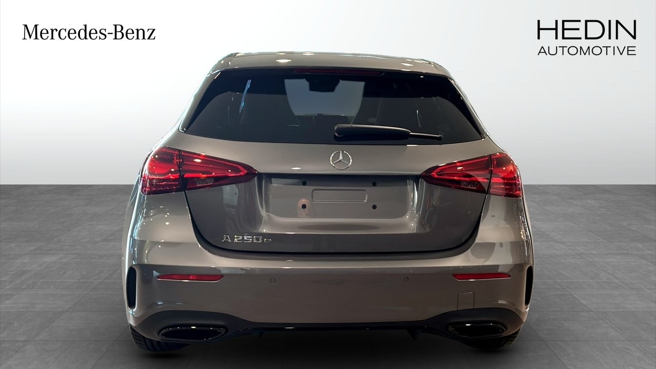 Mercedes-Benz A 250 e AMG Premium 2027, photo 7/9