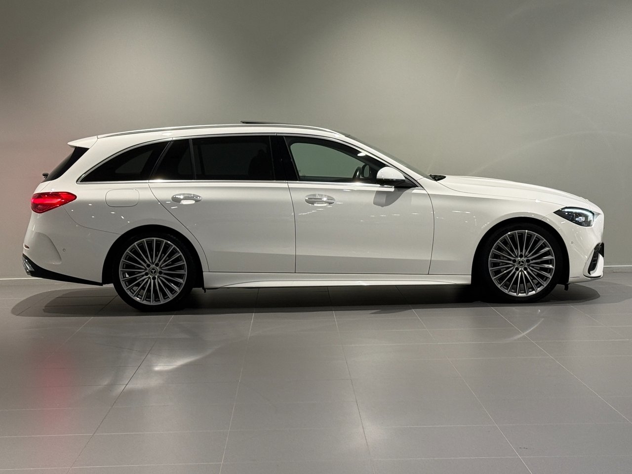 Mercedes-Benz C 2022, bild 3/10