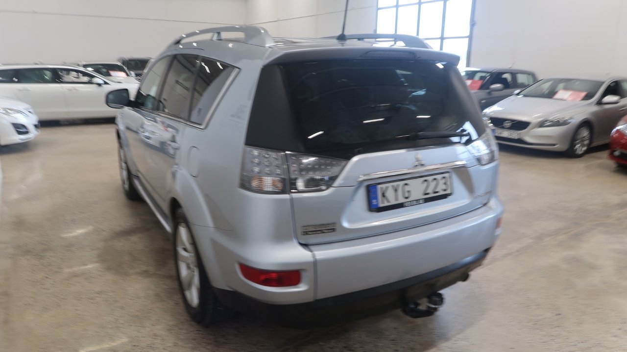 Mitsubishi Outlander 2010, bild 6/10