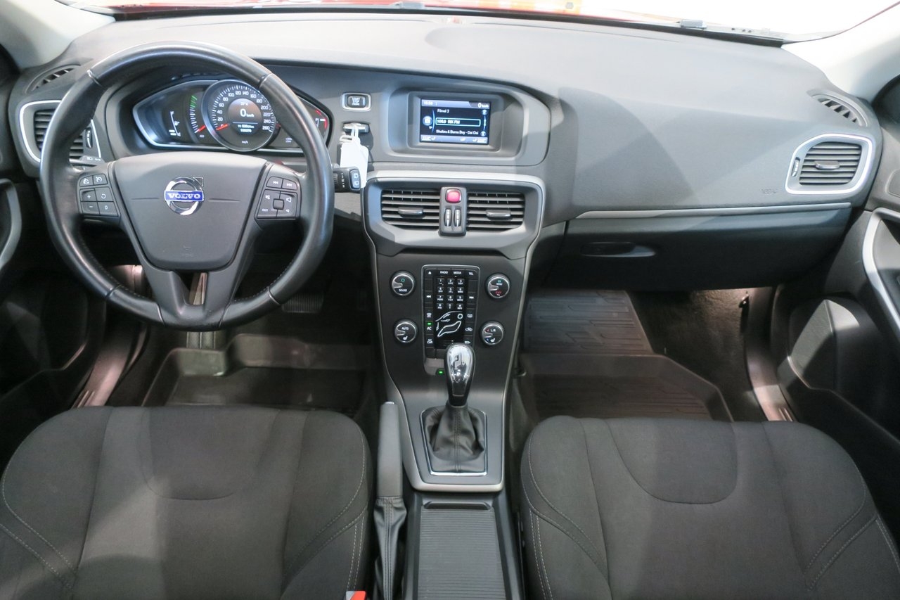 Volvo V40 T2 Kamrem bytt Värmare 2016, kuva 6/10