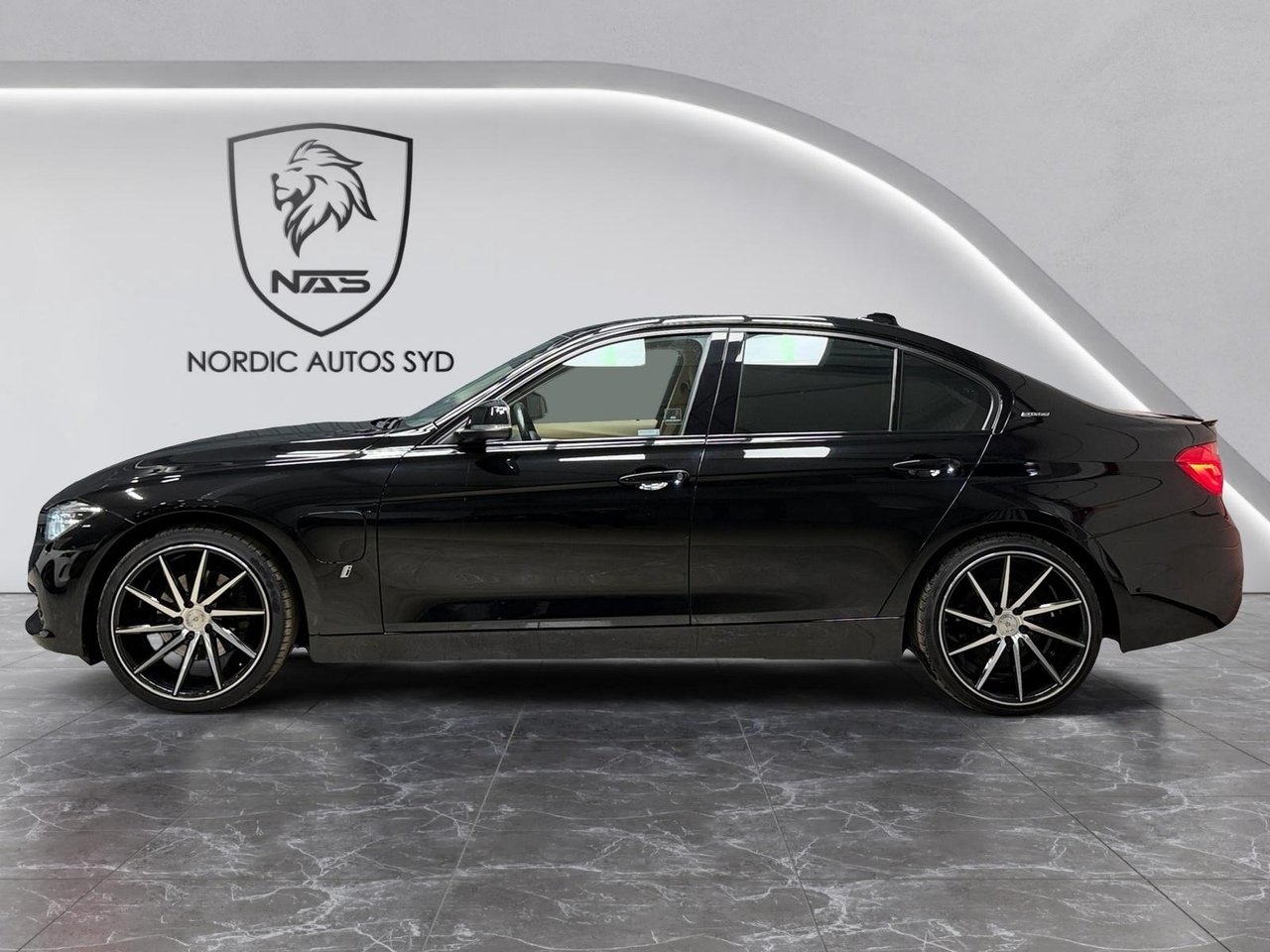 BMW 330 2017, bild 3/10