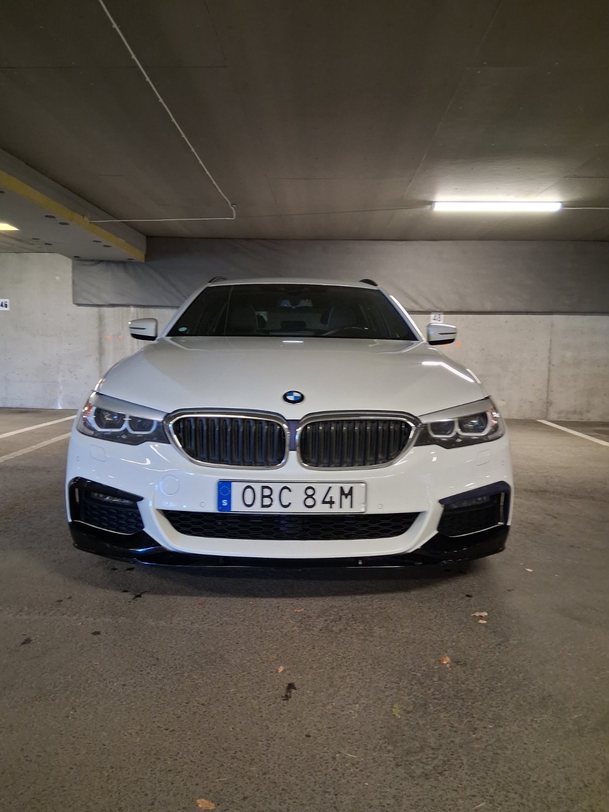BMW 520 d xDrive Touring Steptronic 2019, bild 2/10