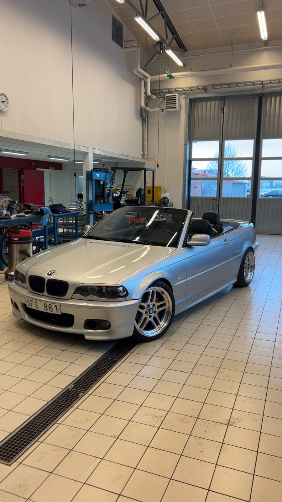 BMW 325 Ci Convertible Automatisk 2001, kuva 2/7