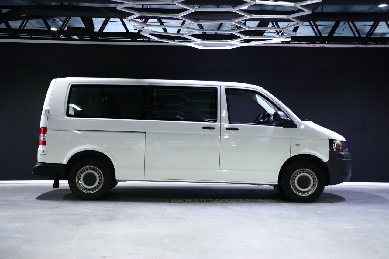 Volkswagen Caravelle 2013, kuva 6/10