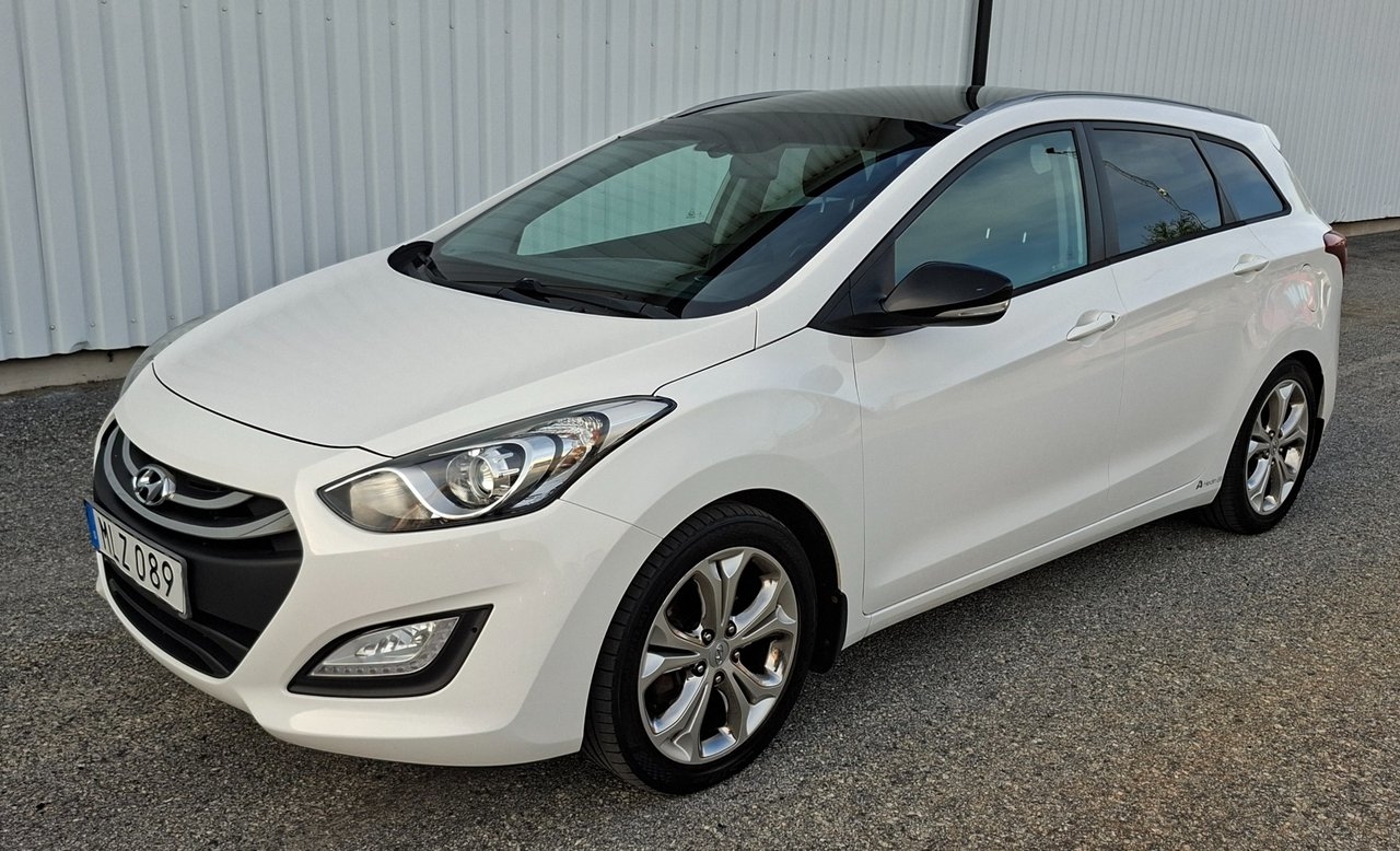 Hyundai i30 Kombi 1.6 CRDi AUTOMAT 2014, bild 6/10
