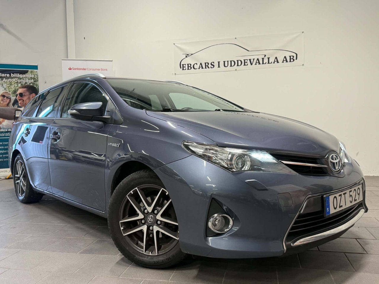 Toyota Auris 2015, bild 2/10