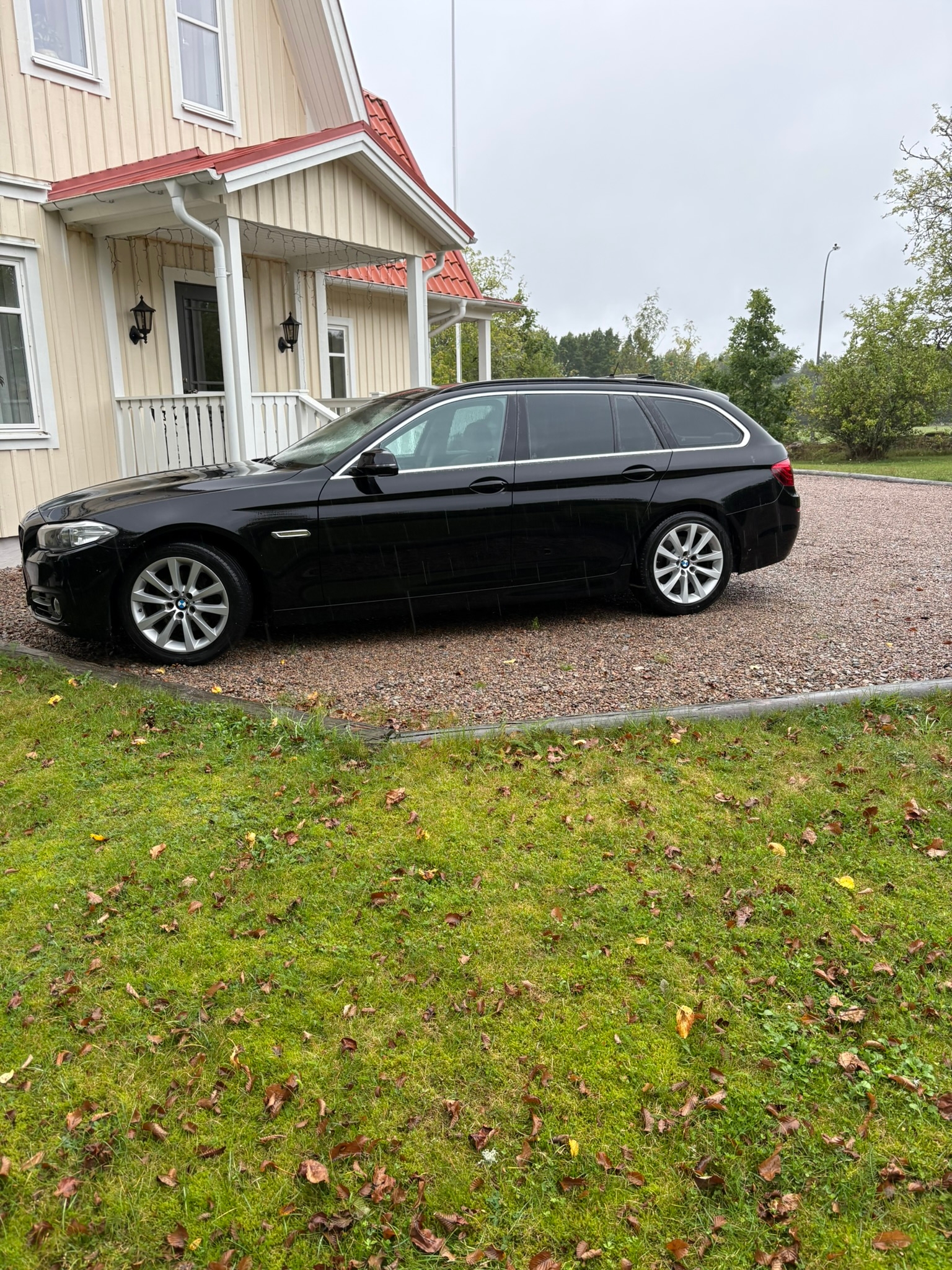 BMW 520 d Touring Steptronic 2017, kuva 2/5