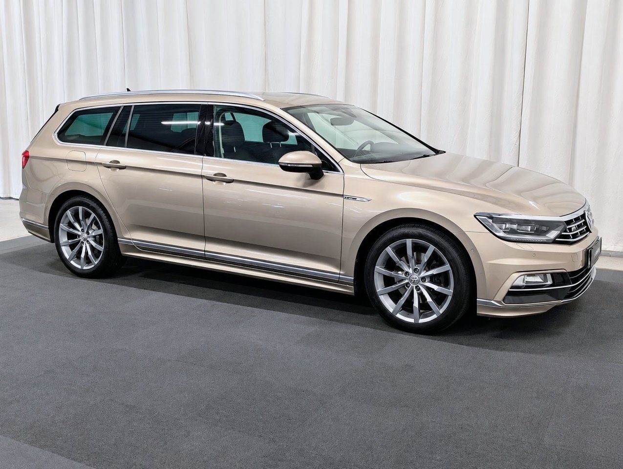 Volkswagen Passat 2016, bild 6/10
