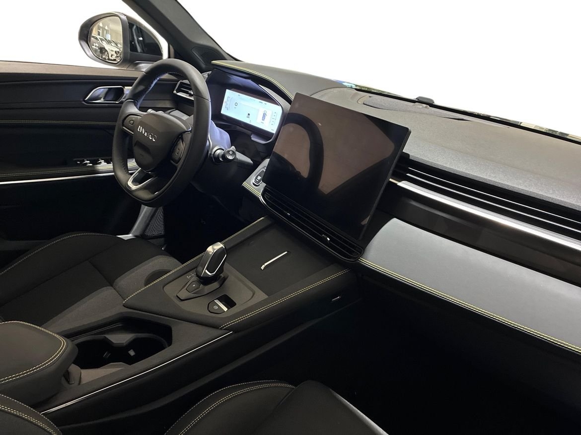 Lynk & Co 01 Core PHEV 2025, bild 4/10