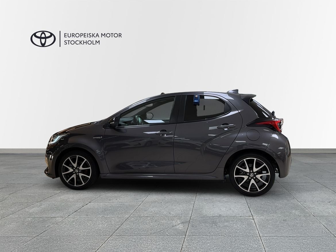 Toyota Yaris 1,5 HYBRID STYLE V-HJUL 2021, bild 3/13
