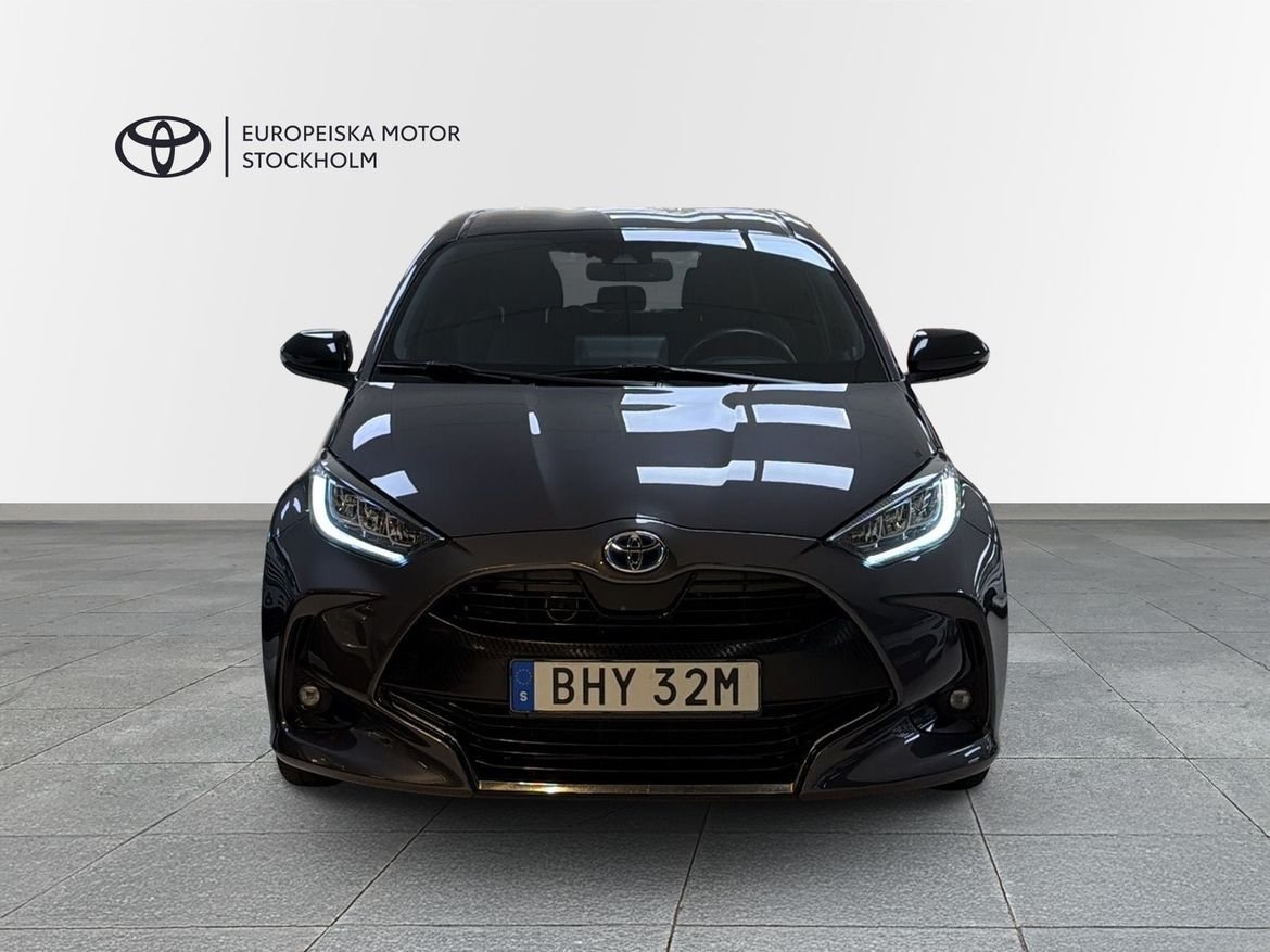 Toyota Yaris 1,5 HYBRID STYLE V-HJUL 2021, bild 5/13