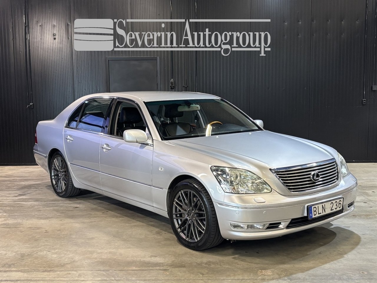 Lexus LS