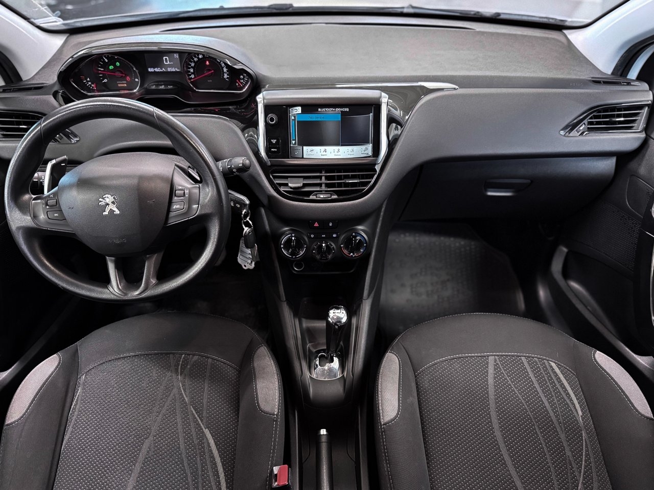 Peugeot 208 2014, bild 2/10