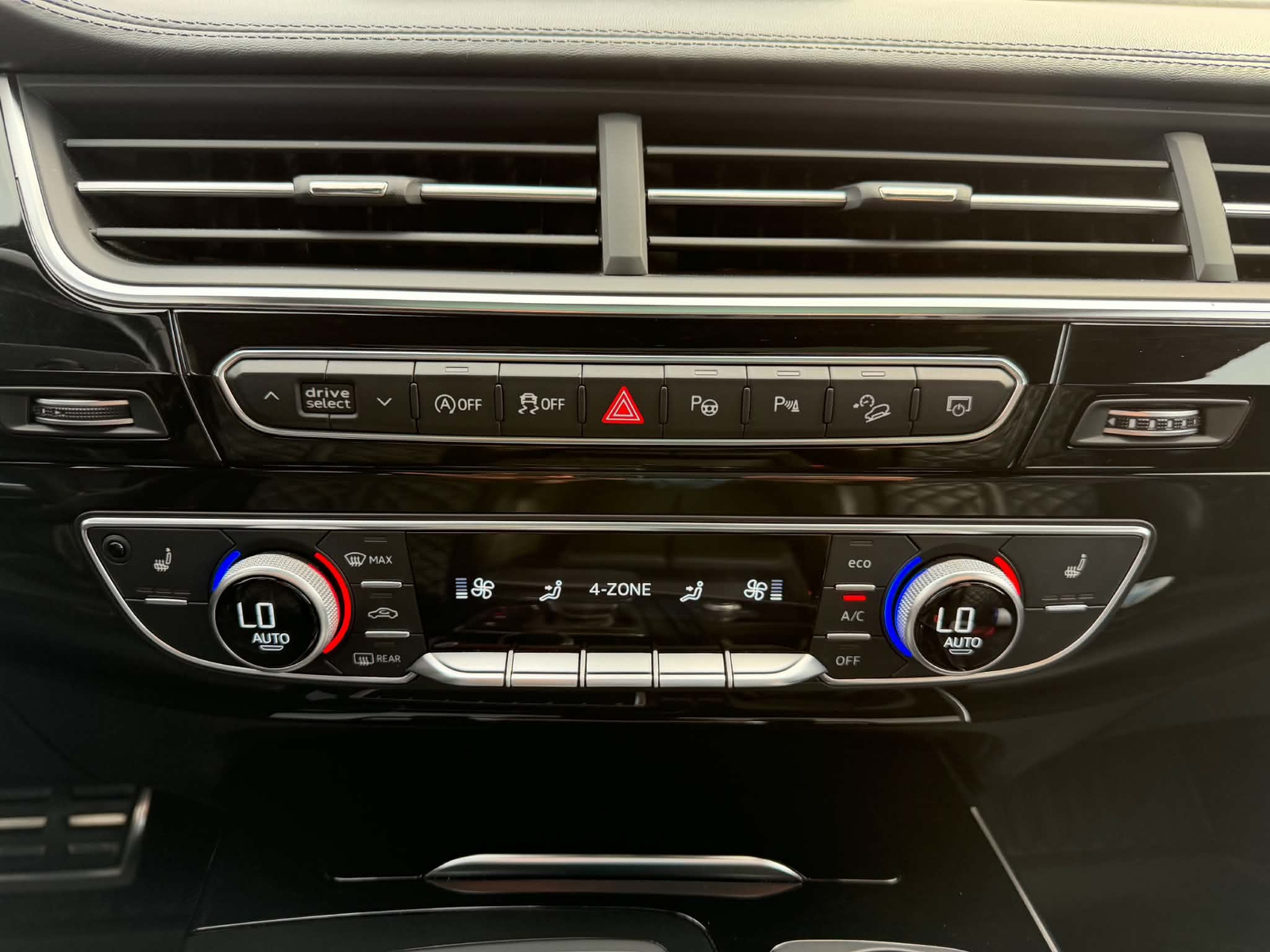 Audi SQ7 2018, bild 6/14