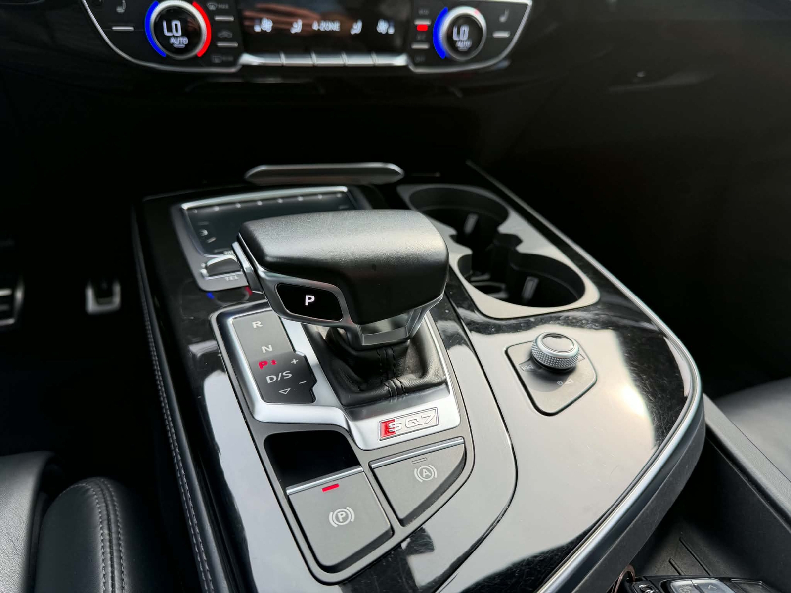 Audi SQ7 2018, bild 5/14