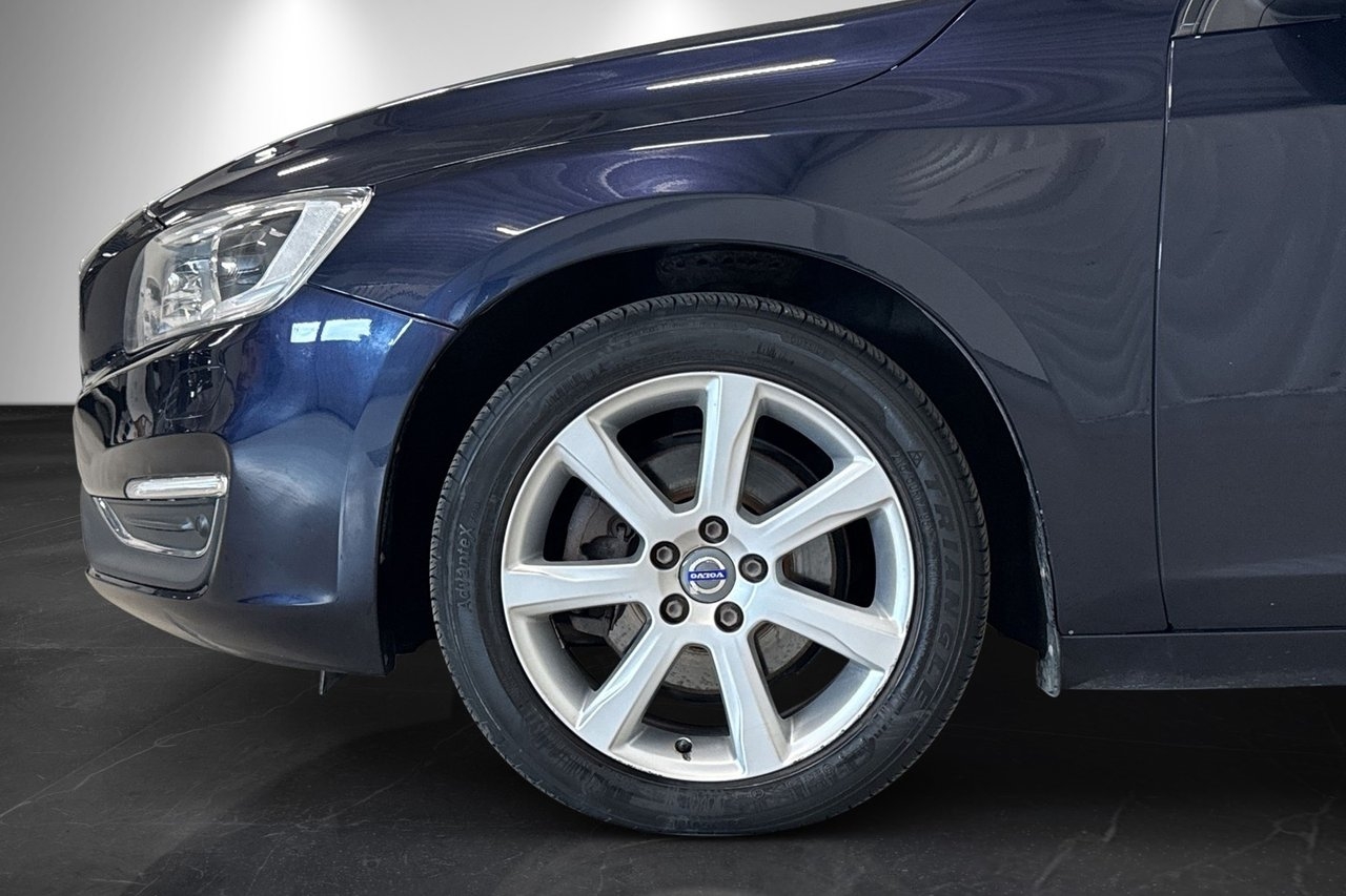 Volvo V60 D4 Classic Momentum 2018, bild 3/10