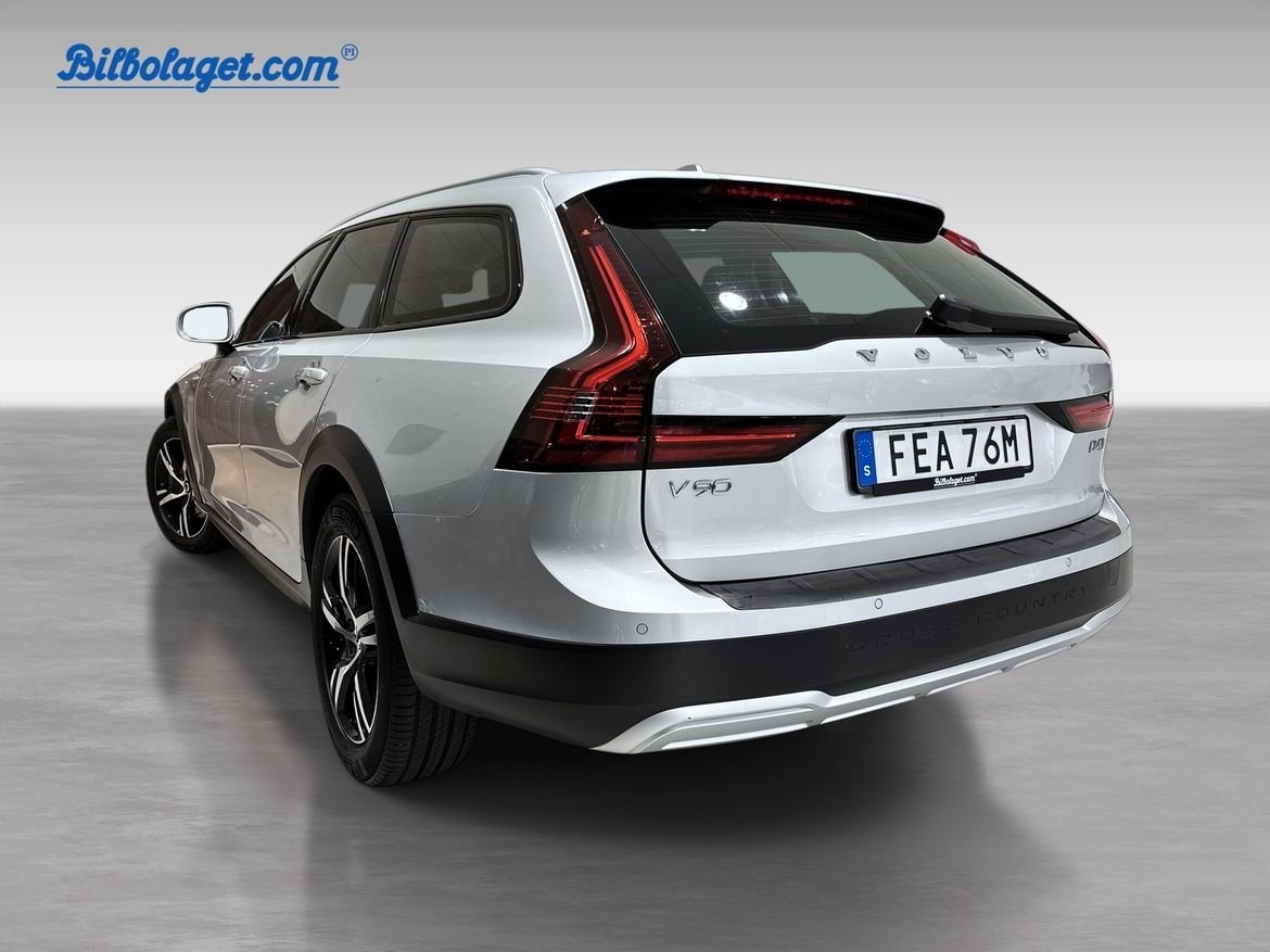 Volvo V90 Cross Country 2021, photo 5/8
