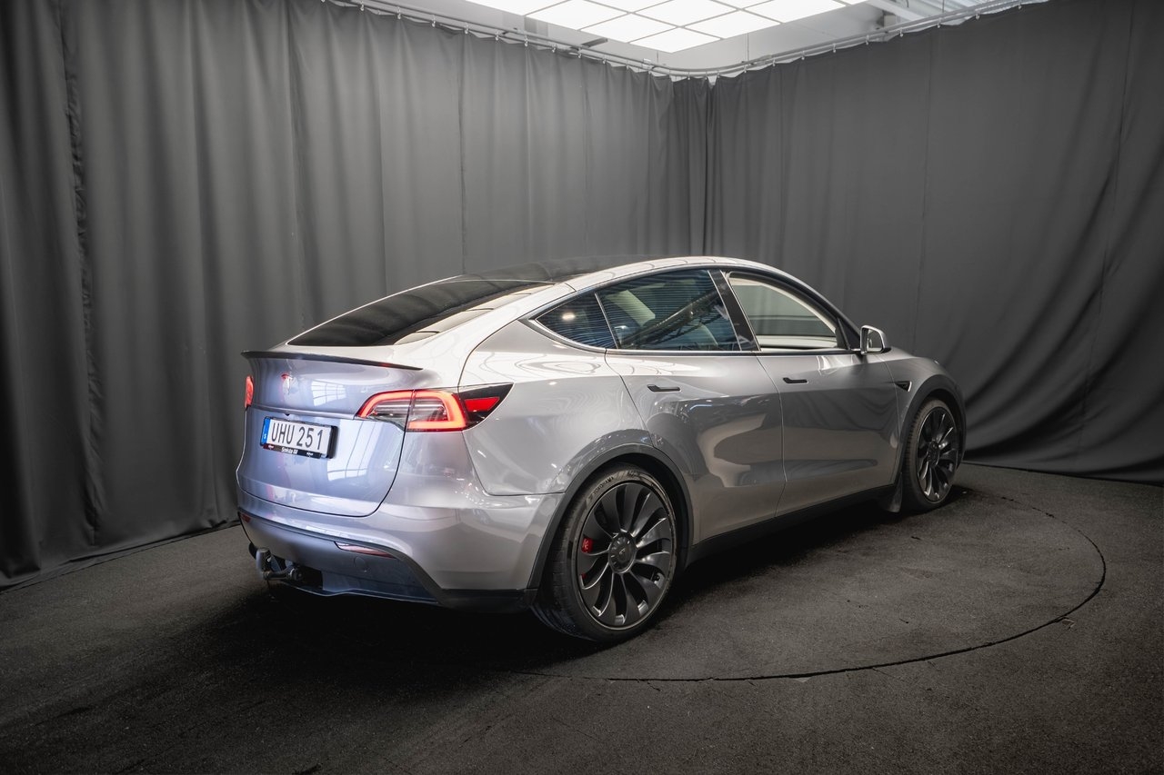 Tesla Model Y 2023, bild 7/10