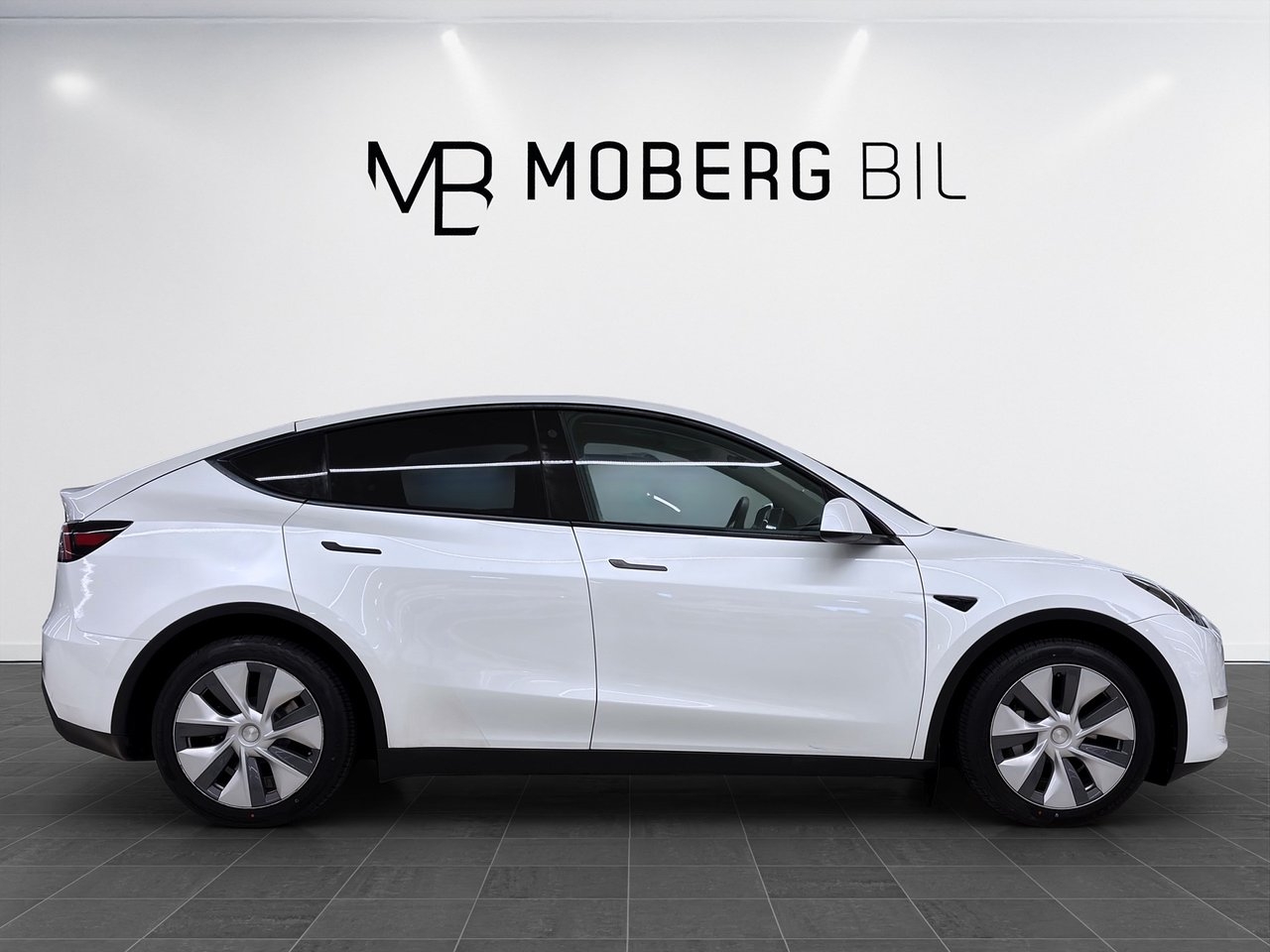 Tesla Model Y 2024, bild 4/10