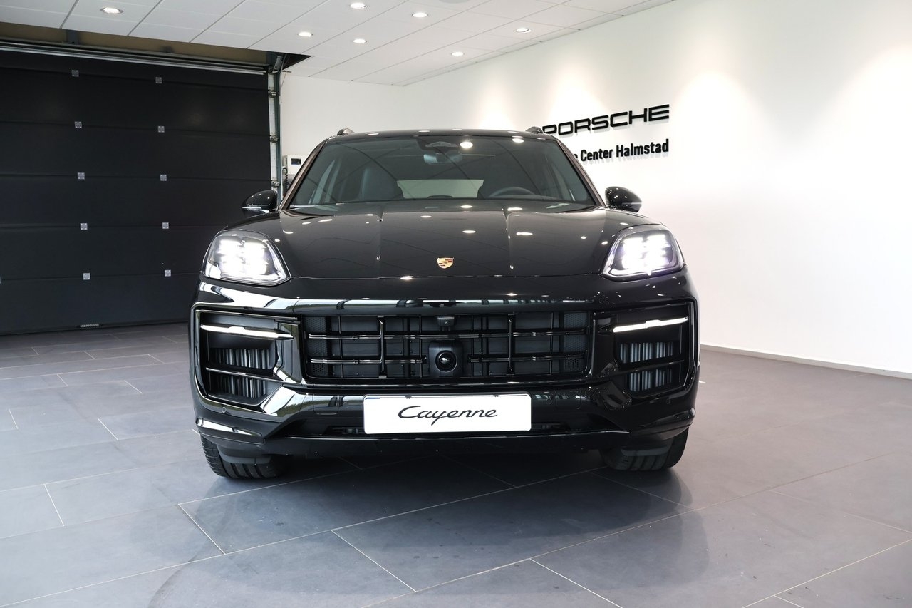 Porsche Cayenne E-Hybrid Black Edition 2026, kuva 3/10