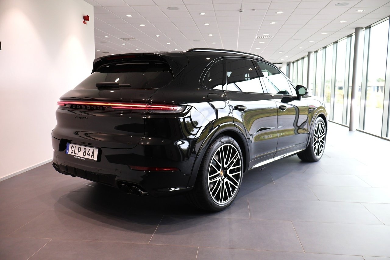 Porsche Cayenne E-Hybrid Black Edition 2026, kuva 7/10