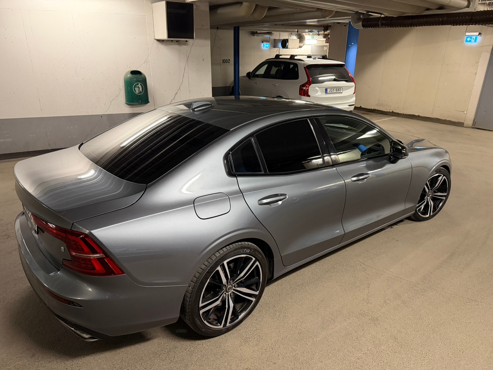 Volvo S60 T5 250hk R-Design BLIS 2019, bild 7/10