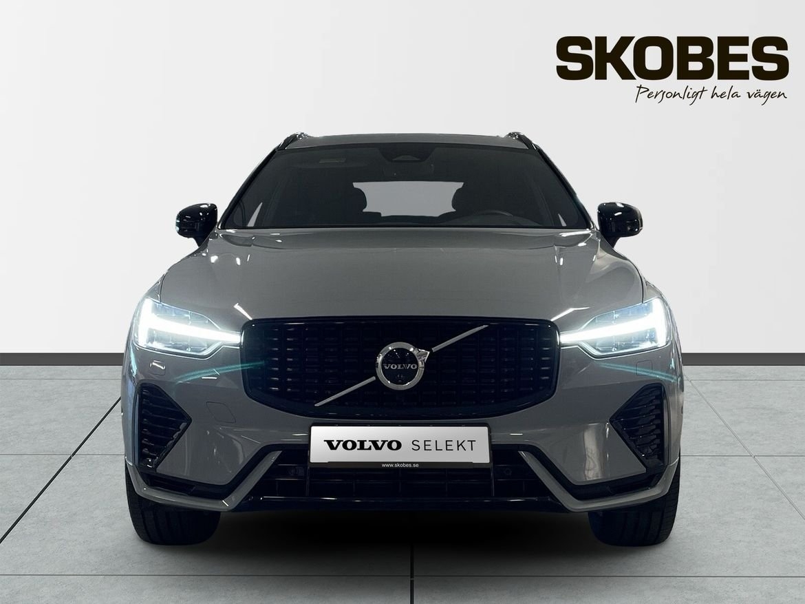 Volvo XC60 T6 Plus Dark Edition 2025, bild 2/21