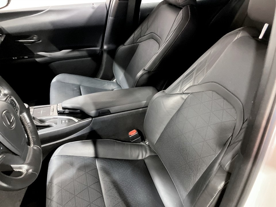 Lexus UX 250h Premium 184hk Aut 2020, bild 4/10