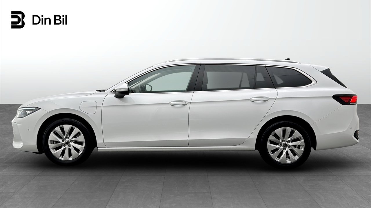 Volkswagen Passat 2025, bild 2/10